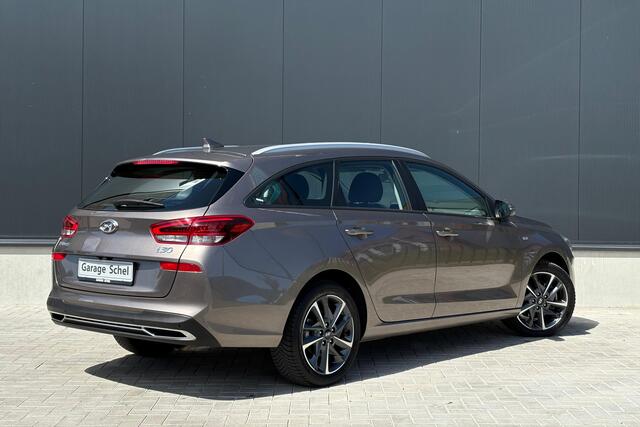 Hyundai I 30 Wagon 1.5 T-GDi MHEV Premium - Lane Assist - Stoel/Stuur verwarmd - Carplay - Android - Navi - DAB - Grootlicht ASS - LED Koplampen - Rijklaar
