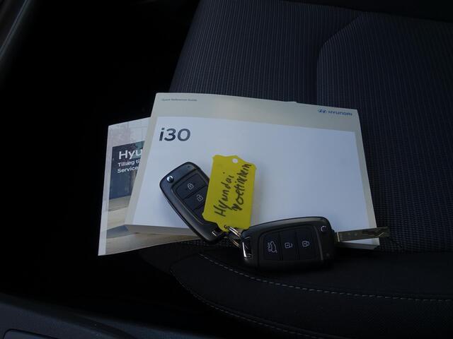 Hyundai I 30 1.4 T-GDI Comfort | Winter Pack | Navigatie Apple carplay | Climate control | Achteruitrijcamera | 17"| Stoel- en Stuurverwarming | Trekhaak