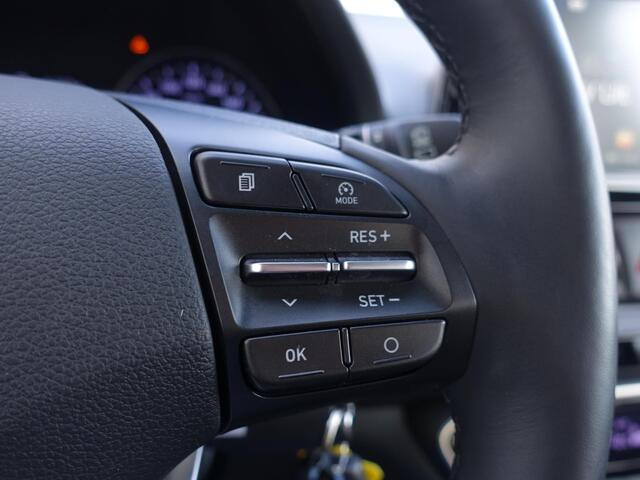 Hyundai I 30 1.4 T-GDI Comfort | Winter Pack | Navigatie Apple carplay | Climate control | Achteruitrijcamera | 17"| Stoel- en Stuurverwarming | Trekhaak