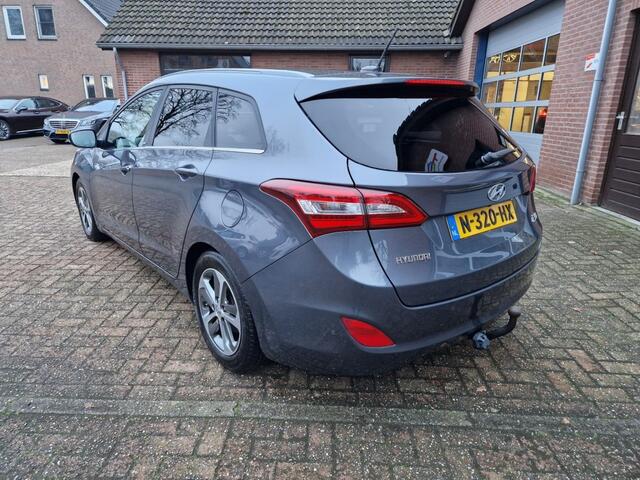 Hyundai I 30 Wagon 1.4 i-Drive Navigatie Climate Cruise Trekhaak Camera Privacyglas