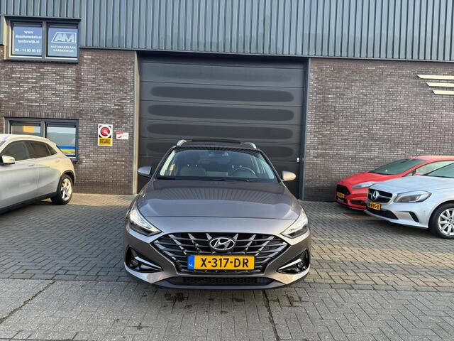 Hyundai I 30 Wagon 1.5 T-GDi MHEV Premium | 1E EIGENAAR | 12MND GARANTIE | LED | CARPLAY | SCHUIFDAK | DAB | NAVI | CRUISE | 160PK |