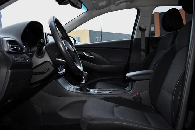 Hyundai I 30 1.0 T-GDi MHEV 120PK Comfort | Camera | Carplay | PDC | Stoel- & Stuurverw. | Incl. garantie