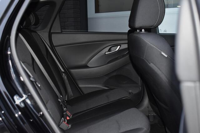 Hyundai I 30 1.0 T-GDi MHEV 120PK Comfort | Camera | Carplay | PDC | Stoel- & Stuurverw. | Incl. garantie