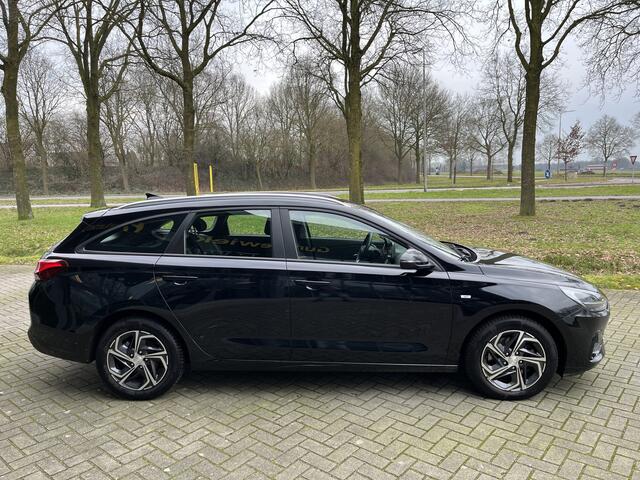 Hyundai I 30 Wagon 1.0 T-GDi MHEV Comfort Smart | CAM | CARPLAY | CLIMA | CRUISE | DAB | KEYLESS | LED | NAVI | PDC