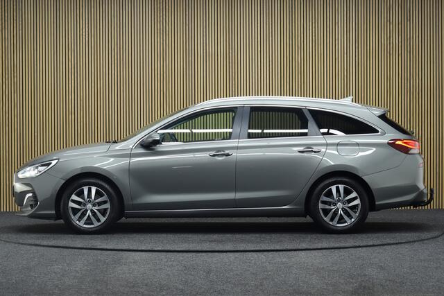 Hyundai I 30 Wagon 1.0 T-GDI Premium | Cruise-control | Afneembare Trekhaak | Google Maps Navigatie | Apple Carplay & Android Auto | Camera | Clima | Stoel & Stuurverwarming | Keyless | All-season Banden | Dodehoekdetectie