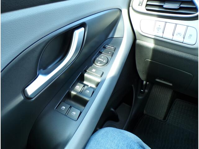 Hyundai I 30 Wagon 1.4 T-GDI Premium AUTOMAAT APPLE CARPLAY .......