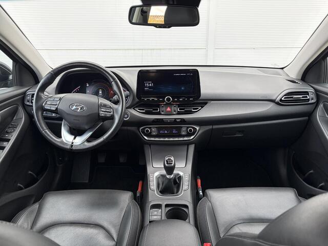 Hyundai I 30 Wagon 1.5 T-GDi MHEV Premium / Airco (automatisch) / Apple Carplay/Android Auto / Cruise control / Lichtmetalen velgen 17" /