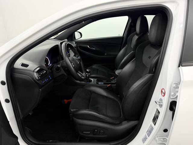 Hyundai I 30 1.5 T-GDi MHEV N Line Camera, Navi, Half leder, Winterpakket, Elektrische stoelen, Rijstrook correctie, Keyless start, Cruise control