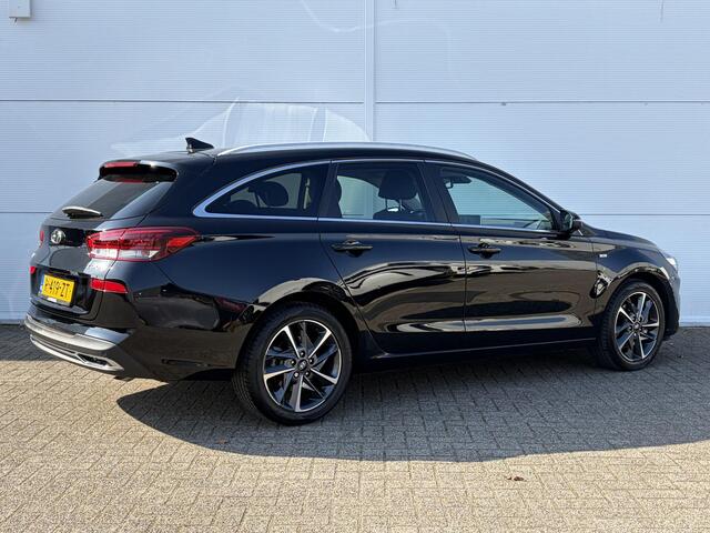 Hyundai I 30 Wagon 1.5 T-GDi MHEV Premium / Stoelverwarming en Stoelverkoeling / Apple Carplay/Android Auto / Cruise control /