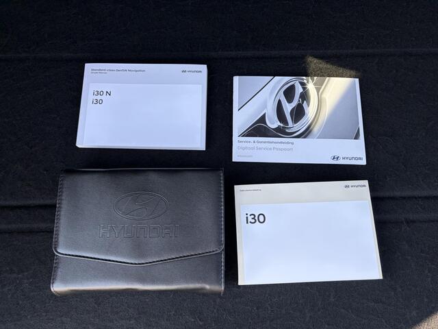 Hyundai I 30 Wagon 1.5 T-GDi MHEV Premium / Stoelverwarming en Stoelverkoeling / Apple Carplay/Android Auto / Cruise control /