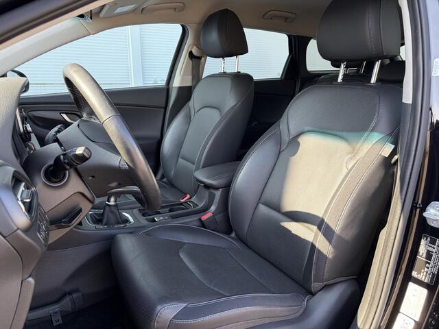 Hyundai I 30 Wagon 1.5 T-GDi MHEV Premium / Stoelverwarming en Stoelverkoeling / Apple Carplay/Android Auto / Cruise control /