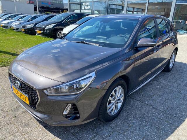 Hyundai I 30 1.6 CRDi Comfort Achteruit rij cam BJ 2018 !!!