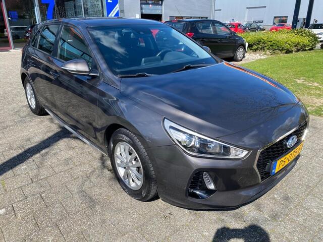 Hyundai I 30 1.6 CRDi Comfort Achteruit rij cam BJ 2018 !!!