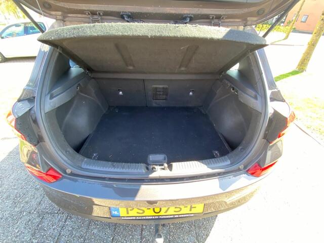 Hyundai I 30 1.6 CRDi Comfort Achteruit rij cam BJ 2018 !!!