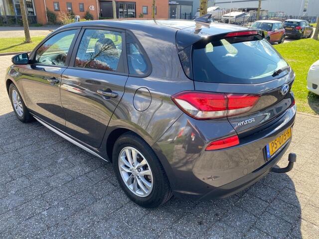 Hyundai I 30 1.6 CRDi Comfort Achteruit rij cam BJ 2018 !!!