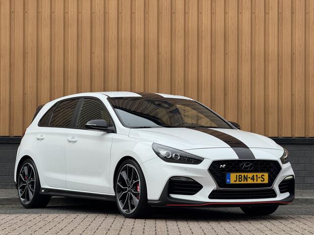 Hyundai I 30 2.0 T-GDI N2 Performance | 275 PK! | Apple Carplay | Android Auto | Camera | Stuurwielverwarming | Stoelverwarming | Elektrische Stoelen + Geheugen | Lane Assist | Afneembare Trekhaak |