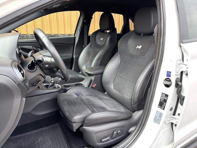 Hyundai I 30 2.0 T-GDI N2 Performance | 275 PK! | Apple Carplay | Android Auto | Camera | Stuurwielverwarming | Stoelverwarming | Elektrische Stoelen + Geheugen | Lane Assist | Afneembare Trekhaak |