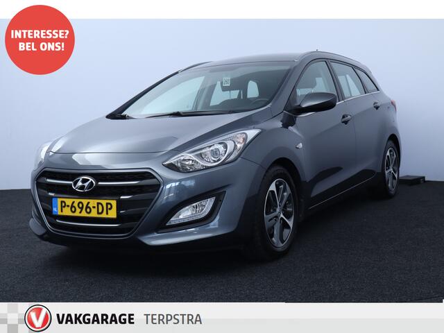 Hyundai I 30 CW 1.4 i-Drive/ Stoel + Stuurverw./ 16'' LMV/ Airco/ Cruise/ Elek. pakket/ Isofix/ Bluetooth/ Armsteun/ Multi. LEDER. Stuur/ Mistl./ PDC/ LED Dagrijverl.
