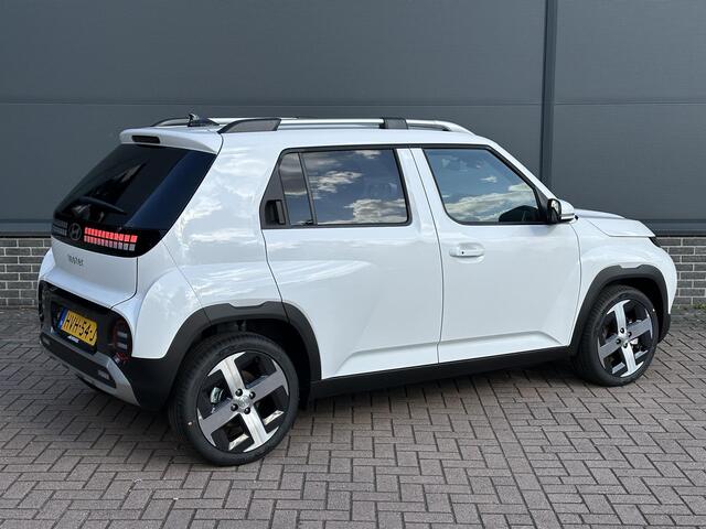 Hyundai INSTER Evolve 49 kWh / Navigatie / Achteruitrijcamera / Apple Carplay & Android Auto / Adaptive Cruise Control / Automatische Airco / 3 Fase /