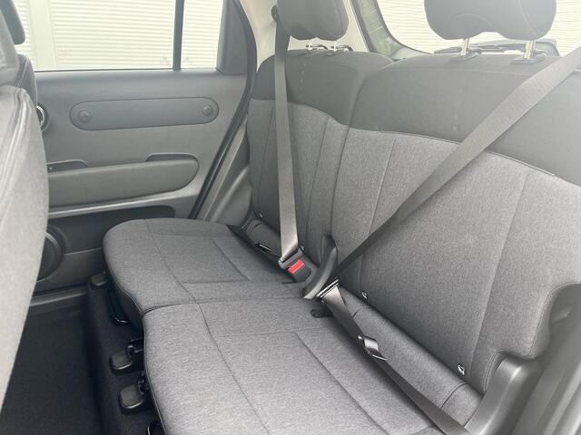 Hyundai INSTER Pulse + WTR 49 kWh / ¤2000,- Voordeel / Apple Carplay/Android Auto/ draadloze telefoonlader/ airco (automatisch)/ cruise control adaptief met Stop&Go en stuurhulp/