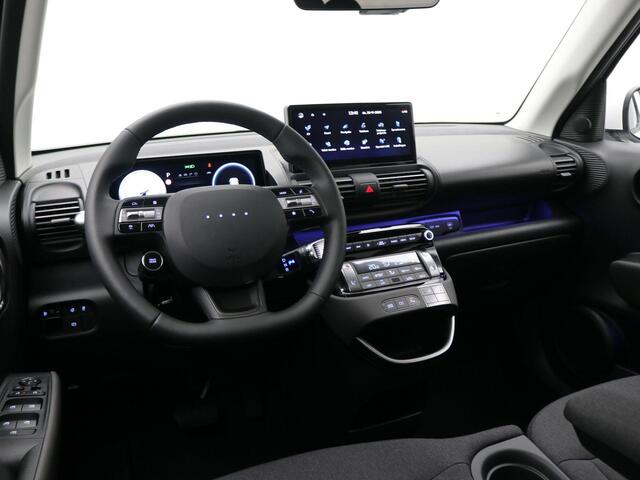 Hyundai INSTER Evolve Sky 49 kWh Winter & Tech Pakket MY26 / 2000 Voordeel / Warmtepomp / Stoel- & Stuurverwarming / Climate Control / Adaptive Cruise Control / V2L / 3 Fase /