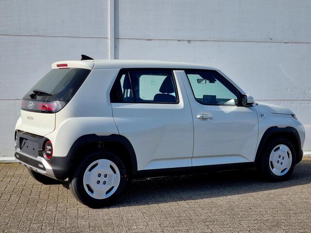 Hyundai INSTER E-Motion 49 kWh MY26 / ¤ 3.000,- Voordeel Op Nieuwprijs / Rijklaarprijs / Direct Leverbaar / Navigatie / Apple Carplay & Android Auto / 5 Jaar Fabrieksgarantie /