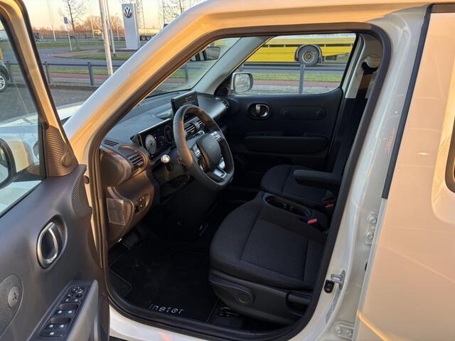 Hyundai INSTER Evolve 49 kWh met Winter Pack + Tech Pack