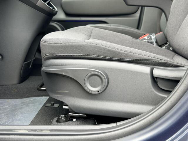 Hyundai INSTER Evolve 49 kWh / ¤3000 Voordeel / LED Verlichting / 17 Inch / Dynamische Navigatie / Achteruitrijcamera / Parkeersensoren Voor + Achter /