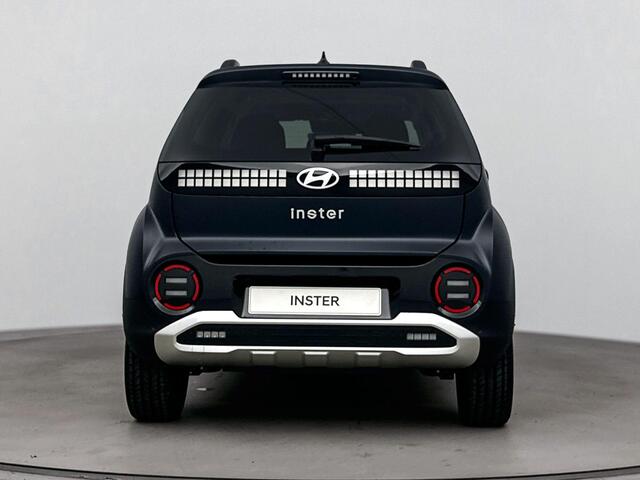 Hyundai INSTER Evolve 49 kWh | SNEL LEVERBAAR | WINTER PACK | WARMTEPOMP | VERSCHUIFBARE ACHTERBANK | 360 CAMERA | NAVI | APPLE CARPLAY/ANDROID AUTO |
