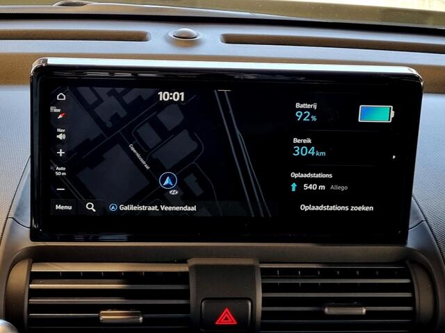 Hyundai INSTER Pulse 49 kWh + WinterPack / ¤ 3.000,- inruilvoordeel / Prijs is rijklaar / WinterPack / Navigatie / Warmtepomp / Stoel & stuurwiel verwarming voor / Apple & Android carplay / Adaptieve cruise control /