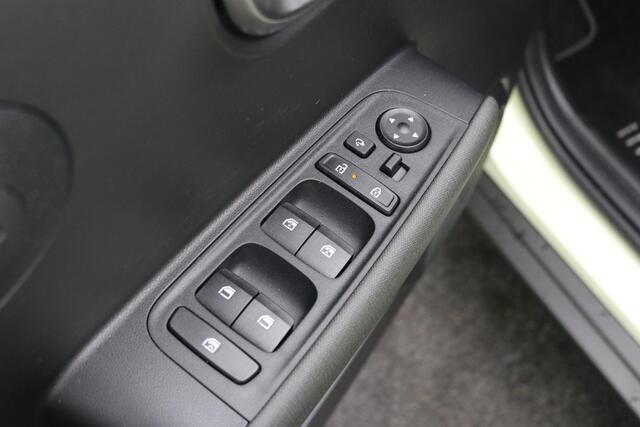 Hyundai INSTER Evolve 49 kWh Winter & Tech Pack / Warmtepomp / LMV / Navigatie / Stoel & Stuurwielverwarming voor / Blindspot Camera / 360 Camera / Adaptieve Cruise / Full Option / NL Auto /