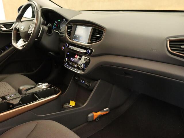 Hyundai IONIQ Comfort EV - ORIGINEEL NEDERLANDSE AUTO - SOH 100%!! - ACHTERUITRIJ CAMERA - NAVIGATIE - PARKEERSENSOREN ACHTER - ADAPTIVE CRUISE CONTROL - KEYLESS ENTRY & START