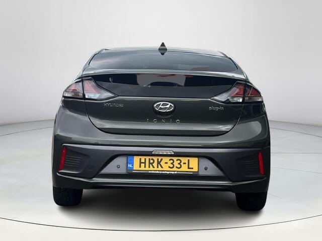 Hyundai IONIQ 1.6 GDi PHEV Premium | Stoelgeheugen | Stoelkoeling en verwarming | Stoelverwarming achter | Stuurverwarming | Adaptieve Cruise Control | Full LED koplampen | Climate control | Lederen bekleding | Navigatiesysteem|