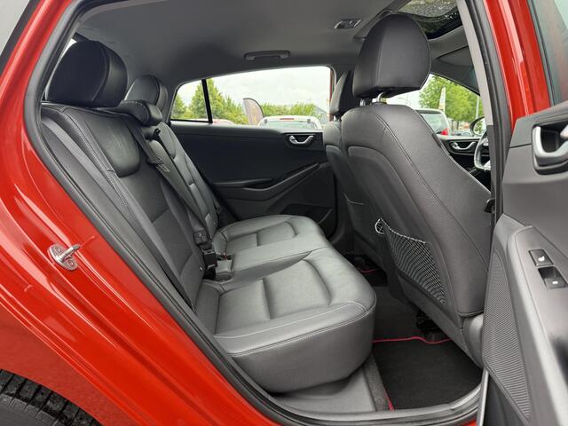 Hyundai IONIQ Premium EV Navi,Leder,Dodehoek,Schuifdak,Camera,Clima,Cruise,Stoelverwarming V+A,Stuurverwarming,Pdc V+A,Nieuwe Apk bij Aflevering