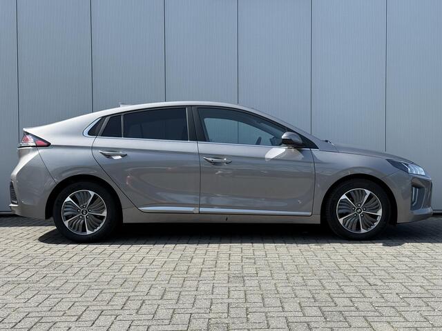 Hyundai IONIQ 1.6 GDi PHEV Comfort Automaat / Navigatie / Apple Carplay & Android Auto / Achteruitrijcamera / Climate Control / Infinity Audio / Cruise Control /
