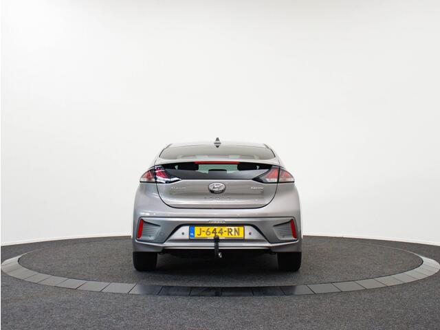 Hyundai IONIQ Comfort EV 38 kWh | Trekhaak | all-seasonbanden | warmtepomp