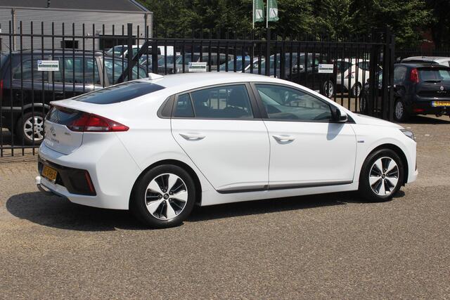 Hyundai IONIQ 1.6 GDi PHEV i-Motion