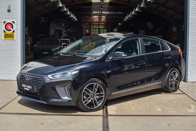Hyundai IONIQ 1.6 GDi First Edition *Leder | Schuif/Kantel | Stuur- & Stoelverwarming (V+A) | Infinity | Memory | Cruise | Camera | Apple Carplay*