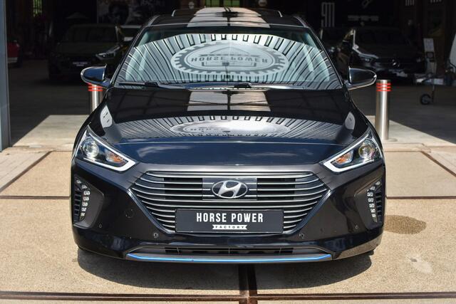 Hyundai IONIQ 1.6 GDi First Edition *Leder | Schuif/Kantel | Stuur- & Stoelverwarming (V+A) | Infinity | Memory | Cruise | Camera | Apple Carplay*