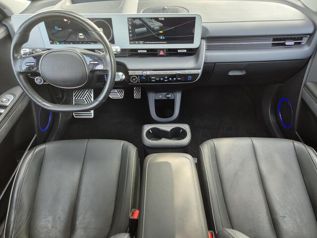 Hyundai IONIQ 5 Lounge 73kWh Automaat / HUD / Apple Carplay Android Auto / Trekgewicht 1600 kg / Rondomzicht camera / Stuur-, Stoel en Achterbankverwarming / Adaptief CC / Bose Audio Systeem / Stoelventilatie / Elektrische achterklep /