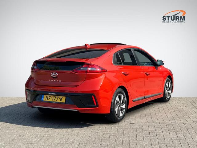 Hyundai IONIQ 1.6 GDi Premium | Schuif-/Kanteldak | Navigatie | Camera | Leder | Stuur- + Stoelverwarming | Geheugenstoel | Apple Carplay/Android Auto | Rijklaarprijs!