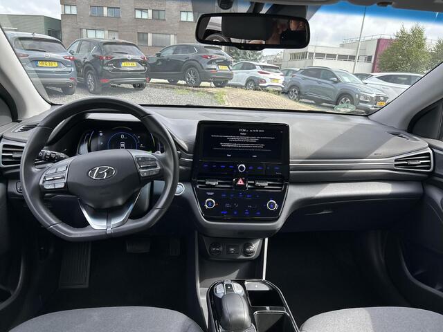 Hyundai IONIQ Comfort EV 38 kWh | Climate control| Stoelverwarming| Navigatiesysteem| Acteruitrijcamera|