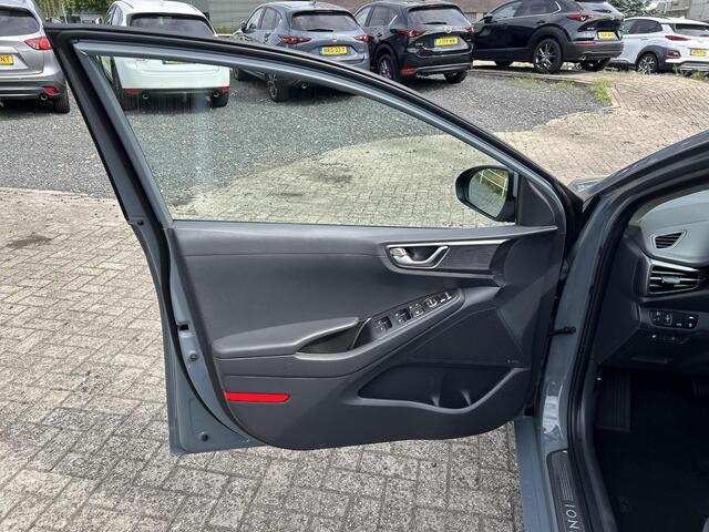 Hyundai IONIQ Comfort EV 38 kWh | Climate control| Stoelverwarming| Navigatiesysteem| Acteruitrijcamera|