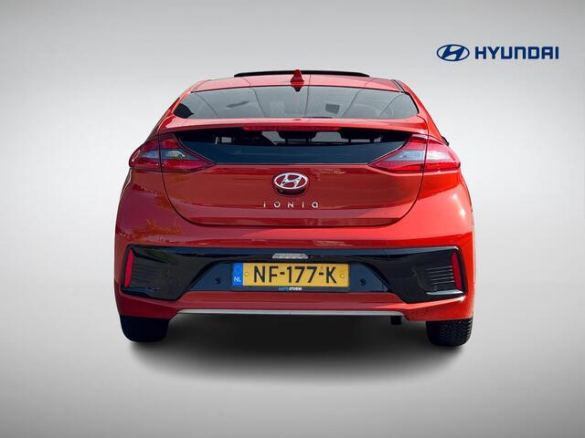 Hyundai IONIQ 1.6 GDi Premium | Schuif-/Kanteldak | Navigatie | Camera | Leder | Stuur- + Stoelverwarming | Geheugenstoel | Apple Carplay/Android Auto | Rijklaarprijs!