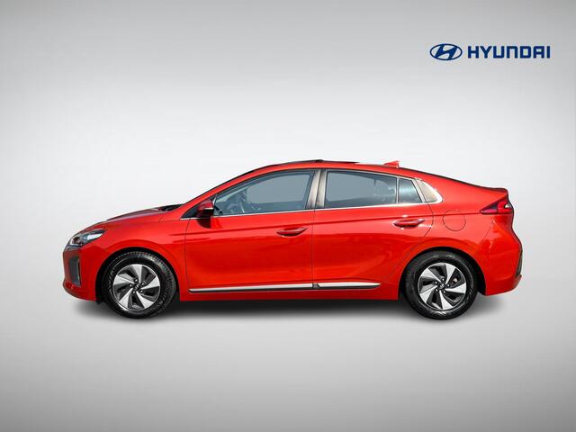 Hyundai IONIQ 1.6 GDi Premium | Schuif-/Kanteldak | Navigatie | Camera | Leder | Stuur- + Stoelverwarming | Geheugenstoel | Apple Carplay/Android Auto | Rijklaarprijs!