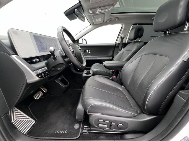 Hyundai IONIQ 5 Lounge AWD 73kWh / Dealer onderhouden / Panoramadak / WLTP 451 km / Warmtepomp / CCS snelladen / 1.600 kg trekgewicht / Elektr. stoelen en klep / Stoelventilatie en verwarming / BOSE / HUD / Camera 360° /