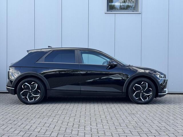 Hyundai IONIQ 5 Style 58 kWh / Actieradius 384KM WLTP / 3 Fasen Laden / Navigatie / Appel CarPlay & Android Auto / Cruise Control / Dealer Onderhouden / Parkeersensoren / Adaptieve Cruise Control / Privacy Glass / Achteruitrijcamera /