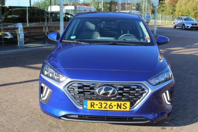 Hyundai IONIQ 1.6 GDi Hybrid Premium - Plus Uiterst nette auto Navigatie, Cruise Control, Climate Control, Trekhaak