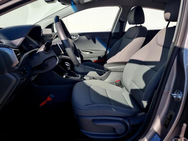 Hyundai IONIQ 1.6 Hybrid HEV Comfort - Plus Automaat / Navigatie / Achteruitrijcamera / Cruise Control Adaptief / Draadloze Telefoonlader