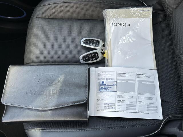 Hyundai IONIQ 5 Lounge 73kWh Automaat / Afneembare trekhaak / Trekhaak ( 1.600 kg ) / HUD / Apple carplay Android auto / Head-up Display / Stoelverwarming- en verkoeling / Bose geluidsinstallatie / Lederen bekleding /